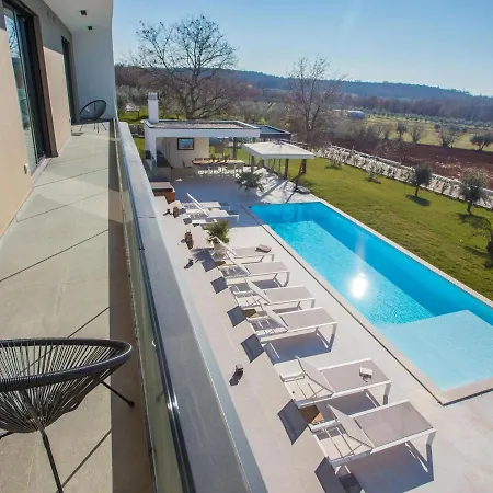 Unparalleled Luxury At Fuskulina